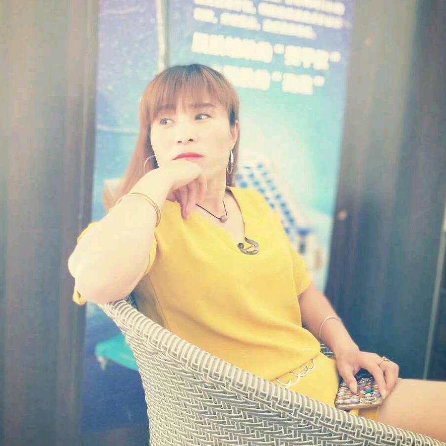 蜂巢KTV朱小香