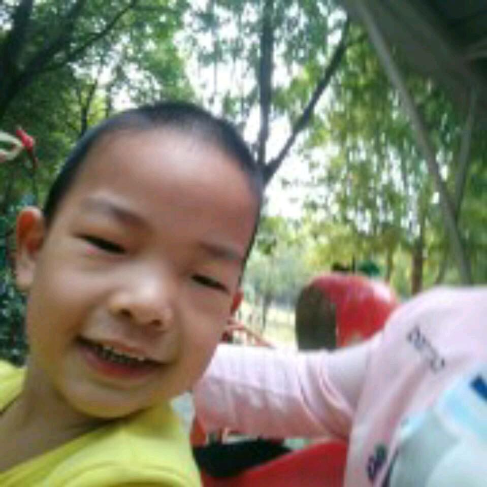 格格（三个仔仔妈）