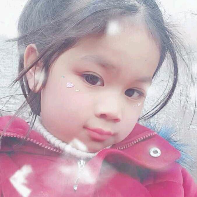 蕾娜月
