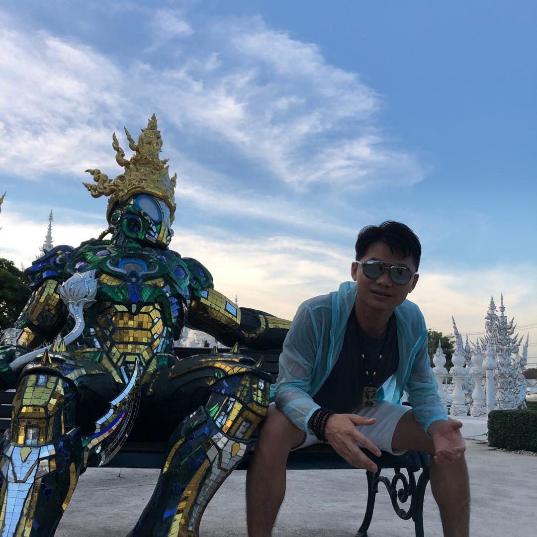 里昂LEON