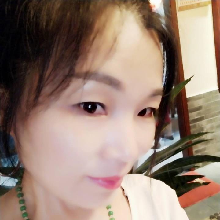 薄荷糖《你好我不想聊天，谢谢合作》