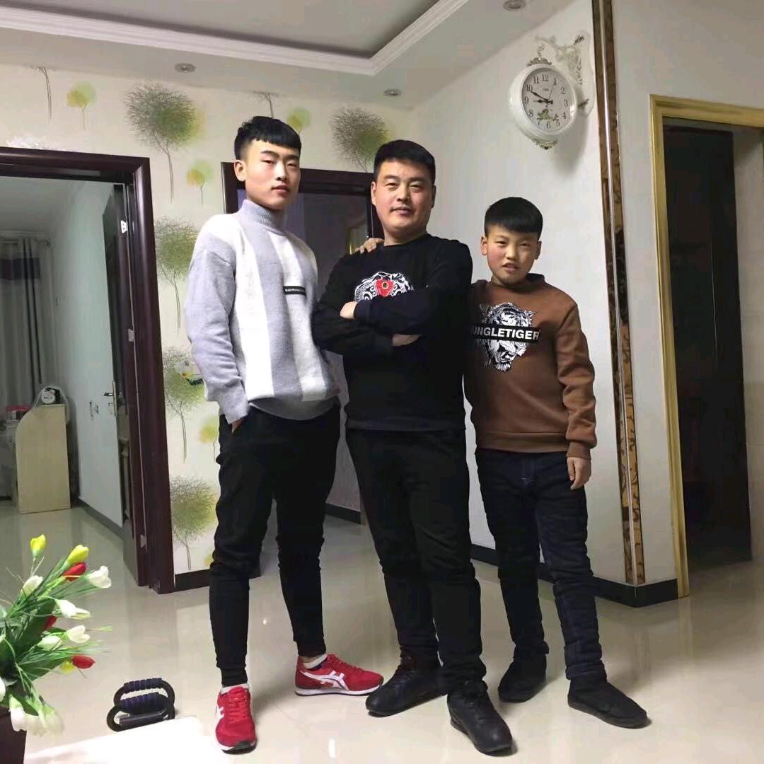 爱民   摄影