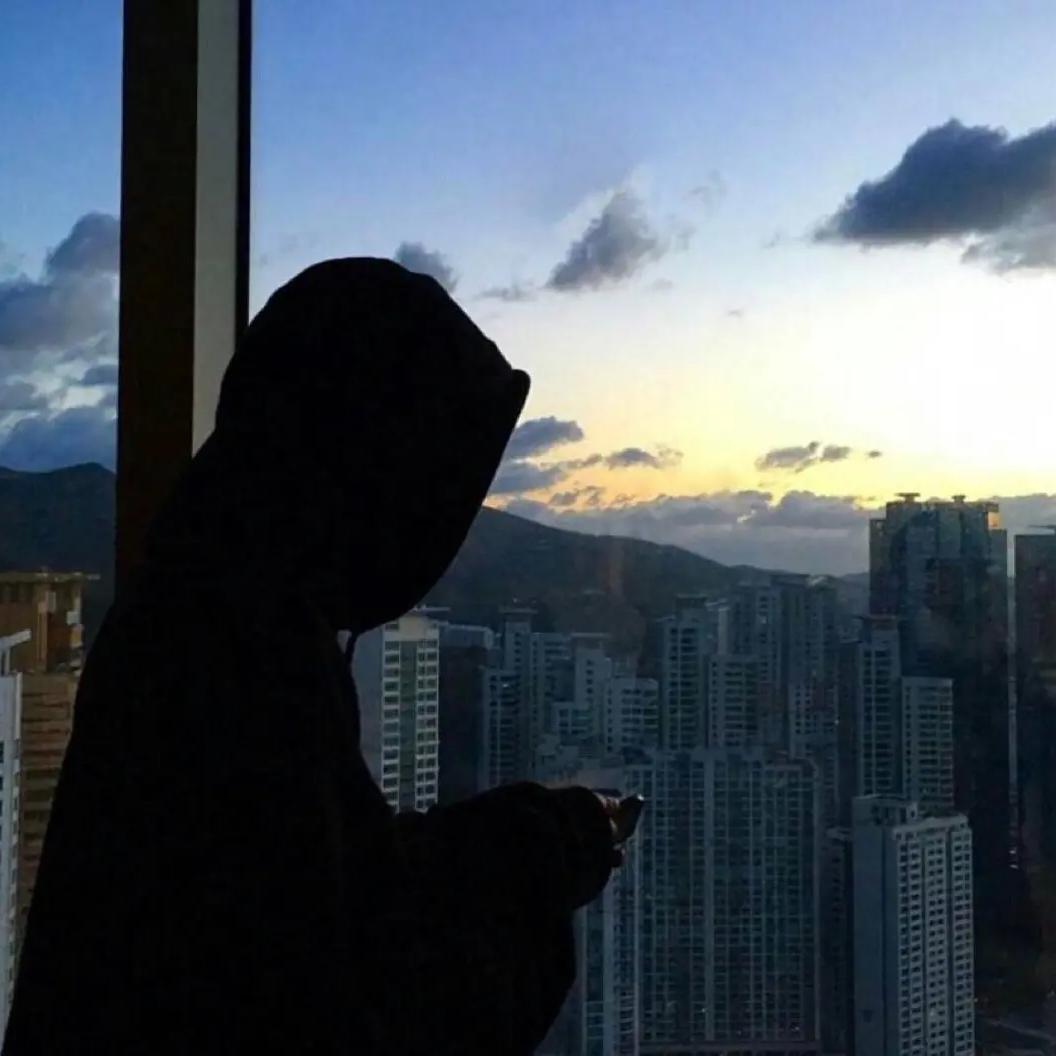 向失眠投降🥷🏻