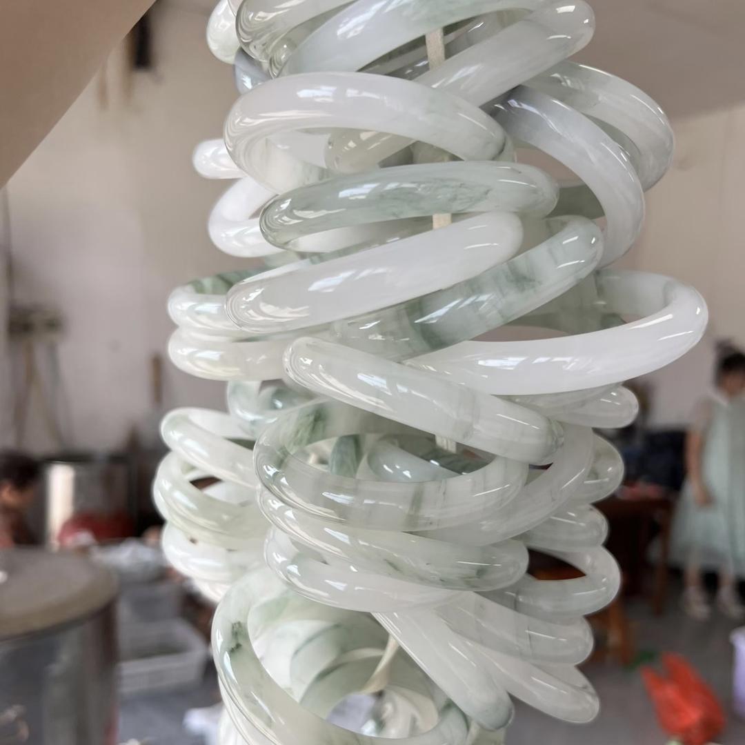 绮彤天山翠