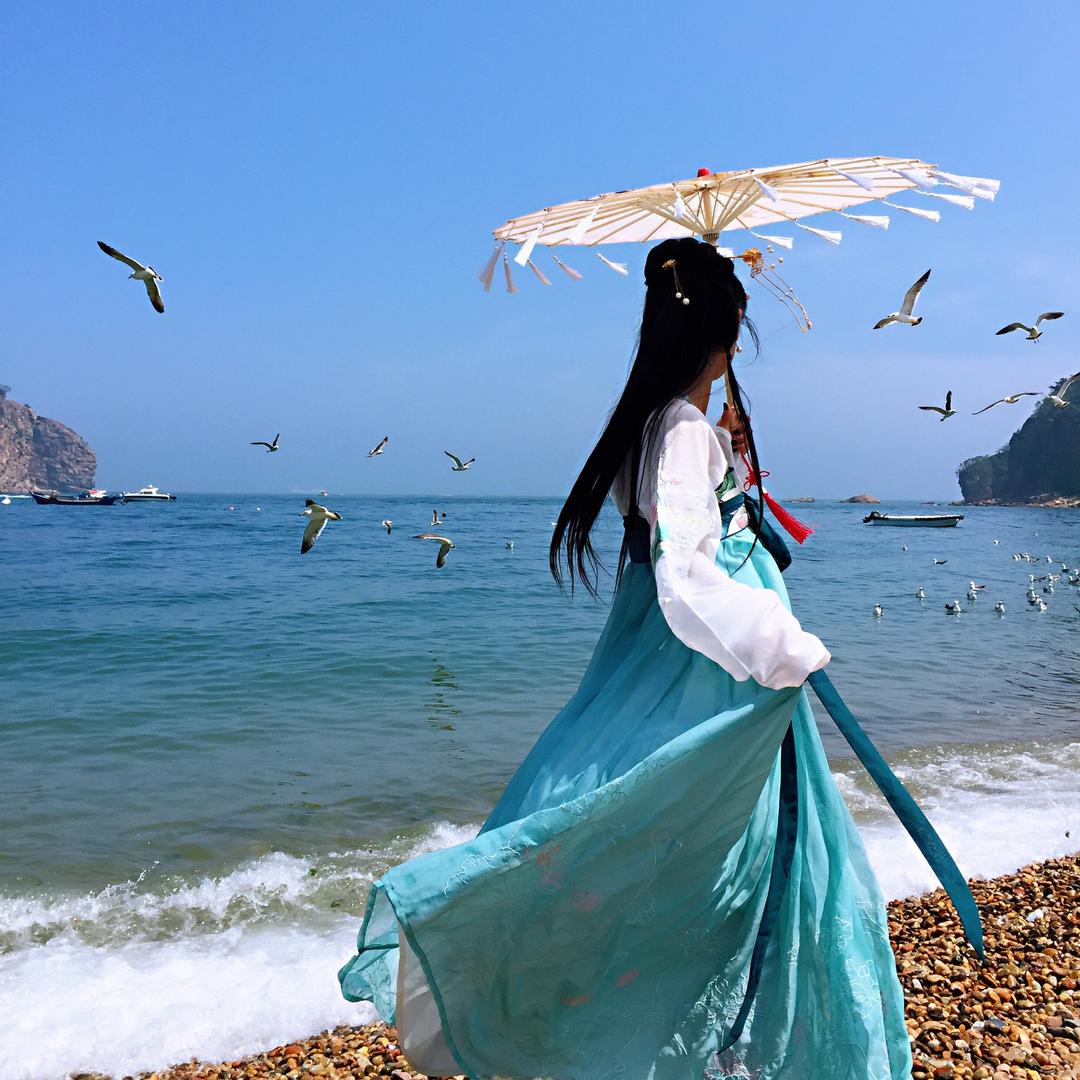 一个迷恋汉服的政治老师