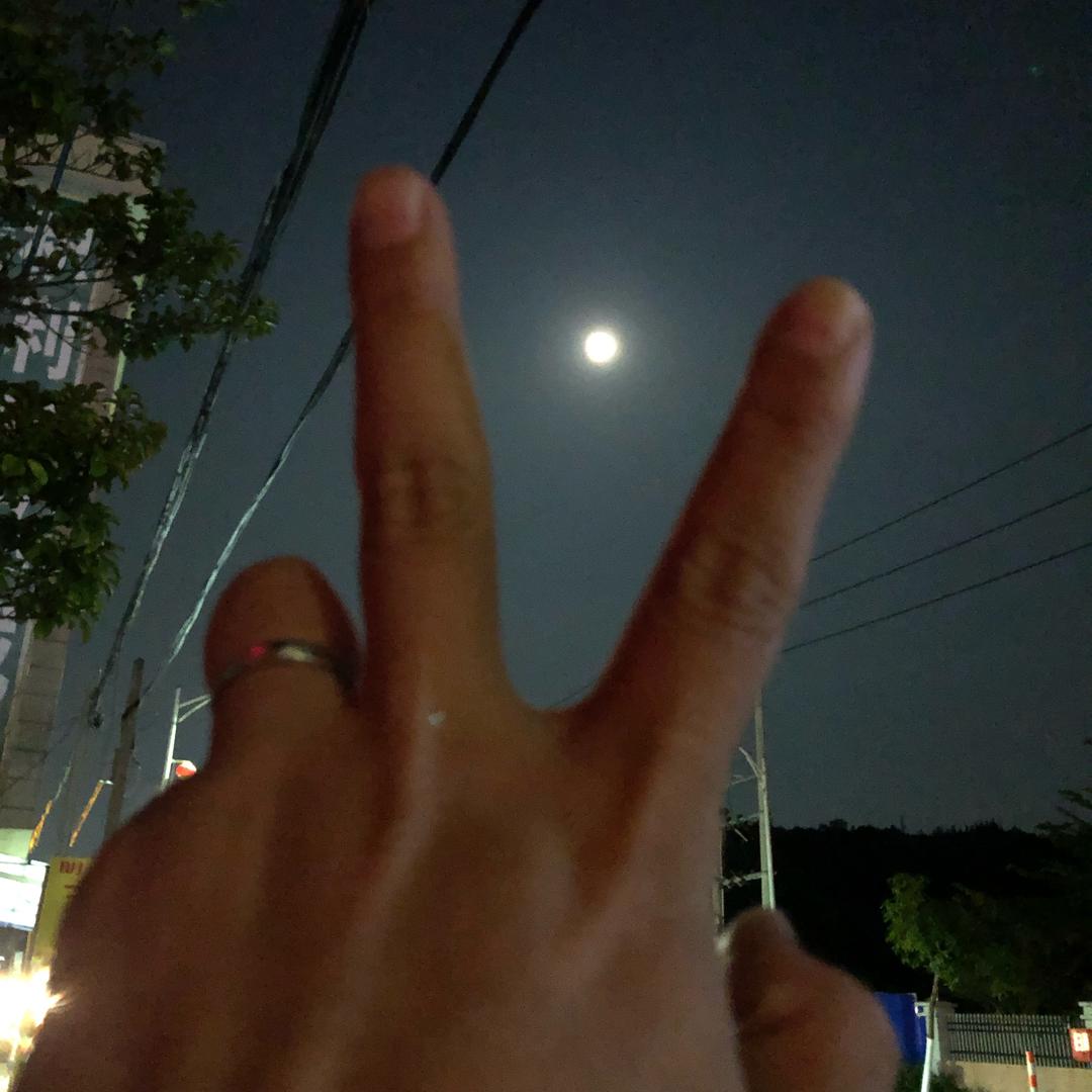 雨中漫步🥰头像