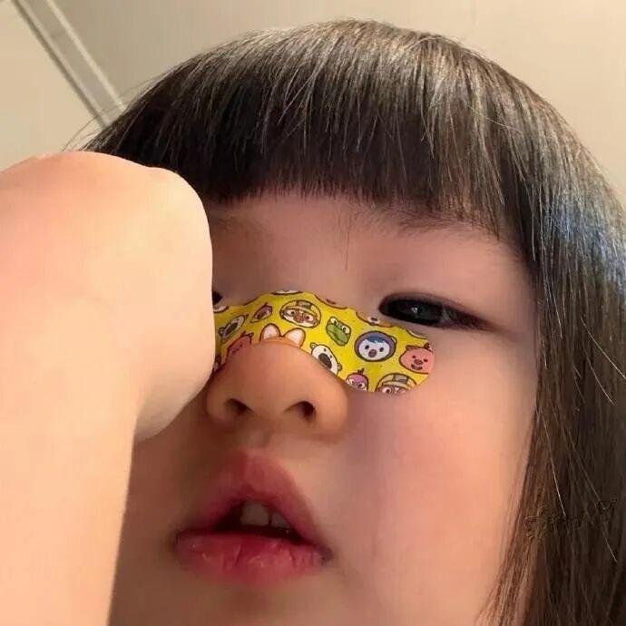 美女拉臭臭