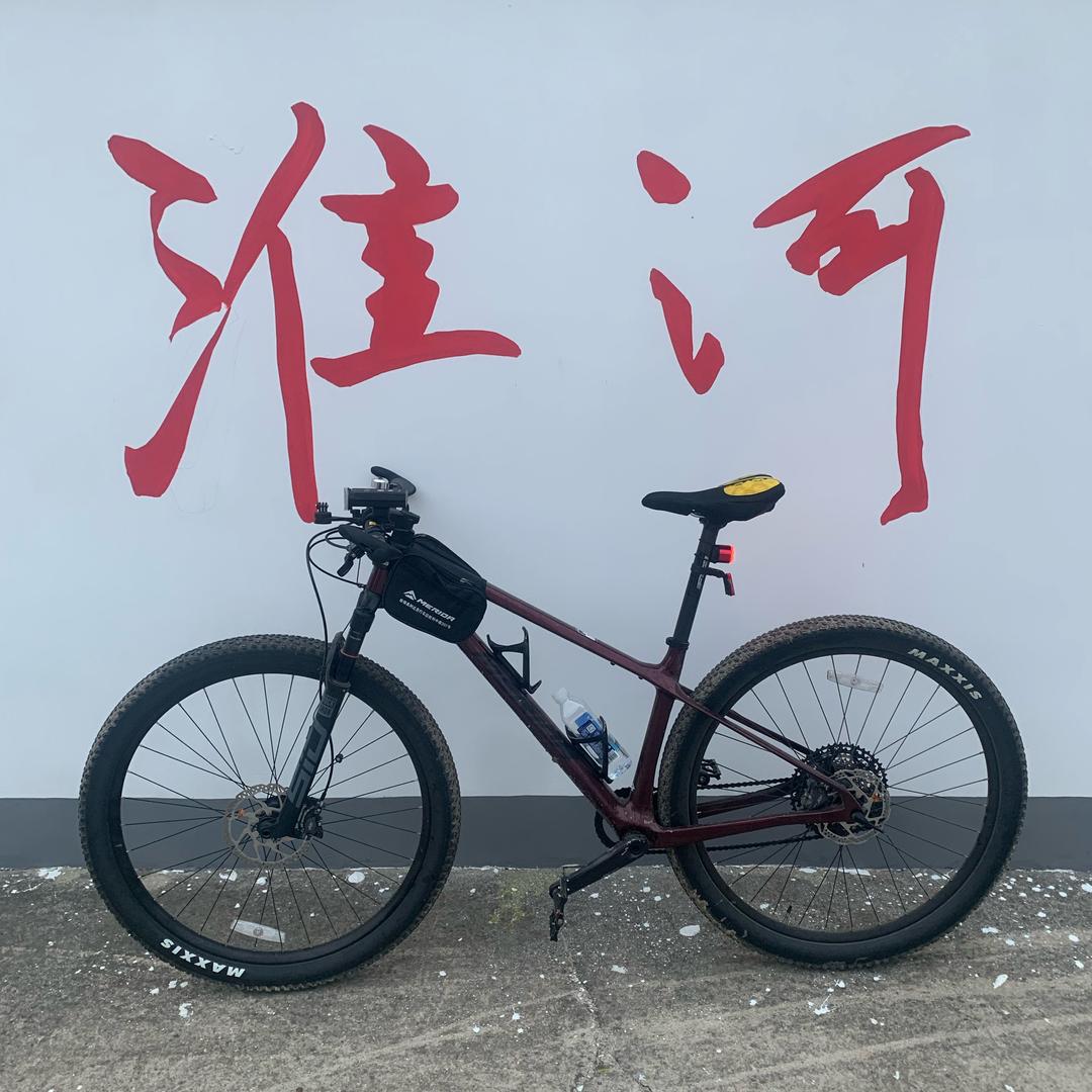 山哥好比春江水