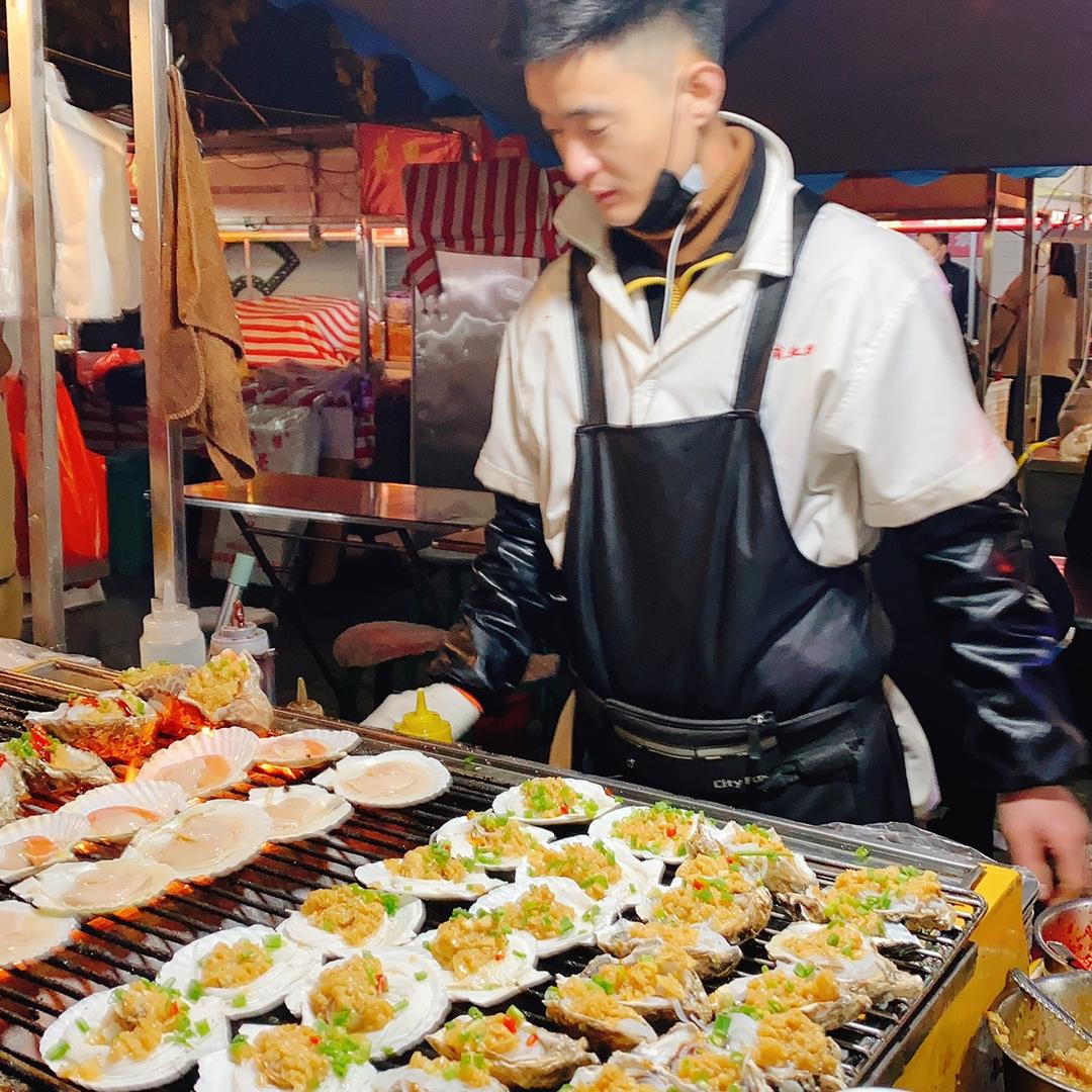 济源天天烤生蚝扇贝，捞汁小海鲜