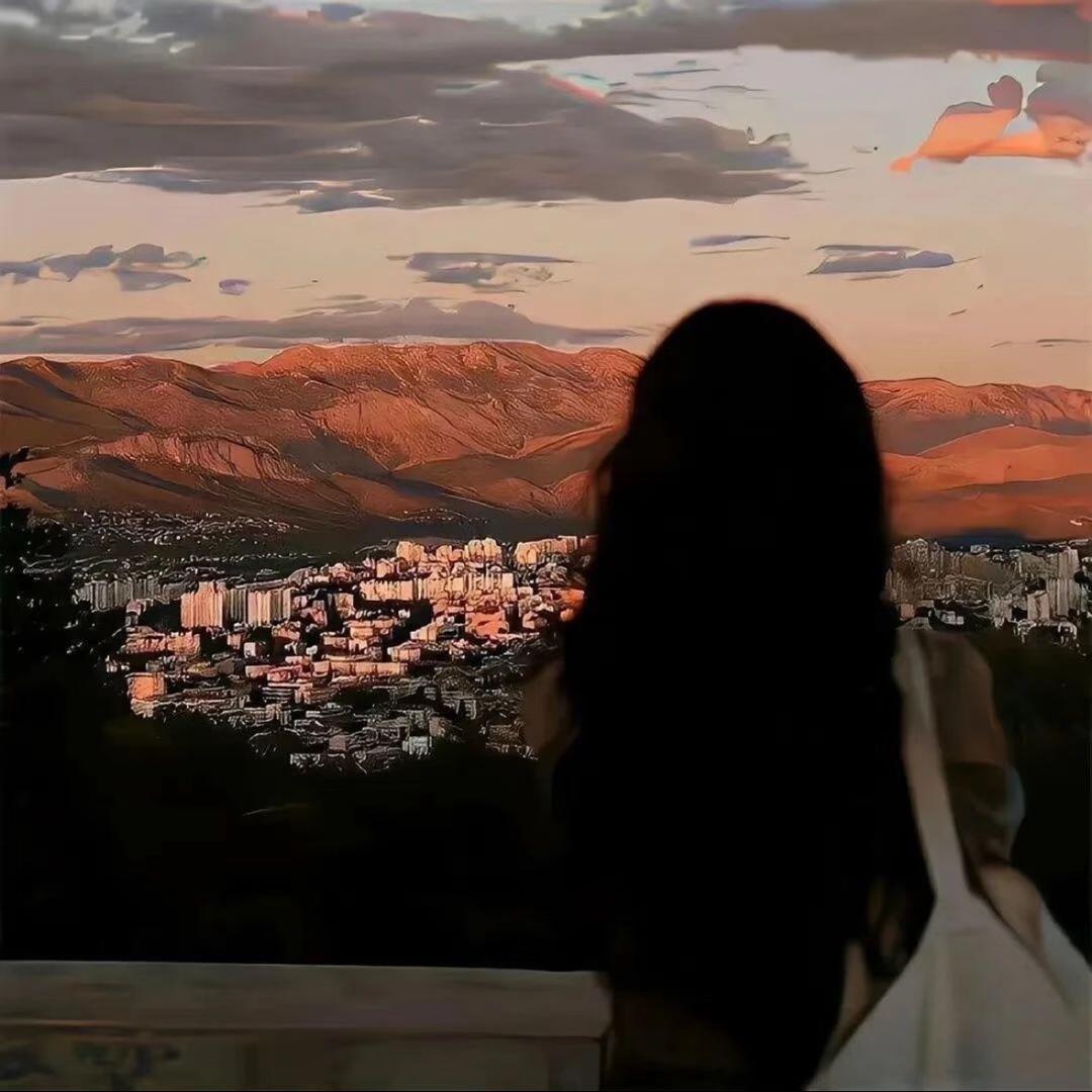 内向文静大女孩