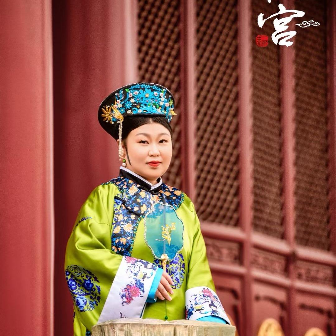 小溪笑嘻嘻