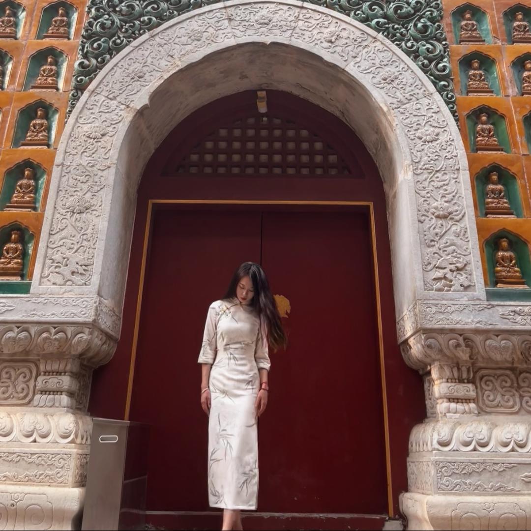 开饭店那女的（开口笑火锅）