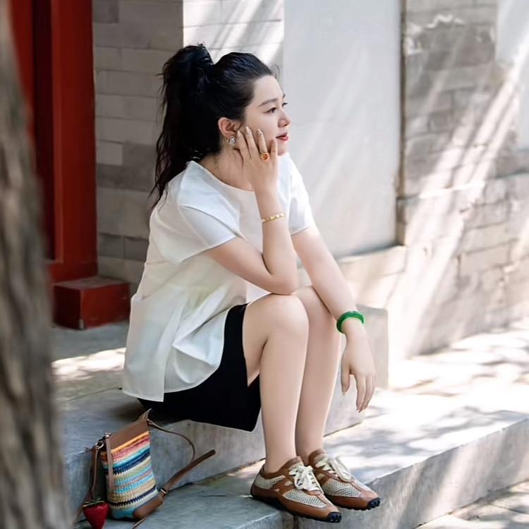 尤加莉服饰搭配分享