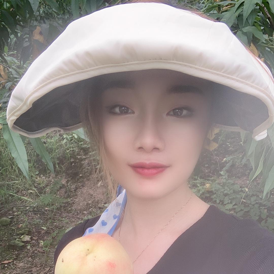 美女都爱吃鸡爪