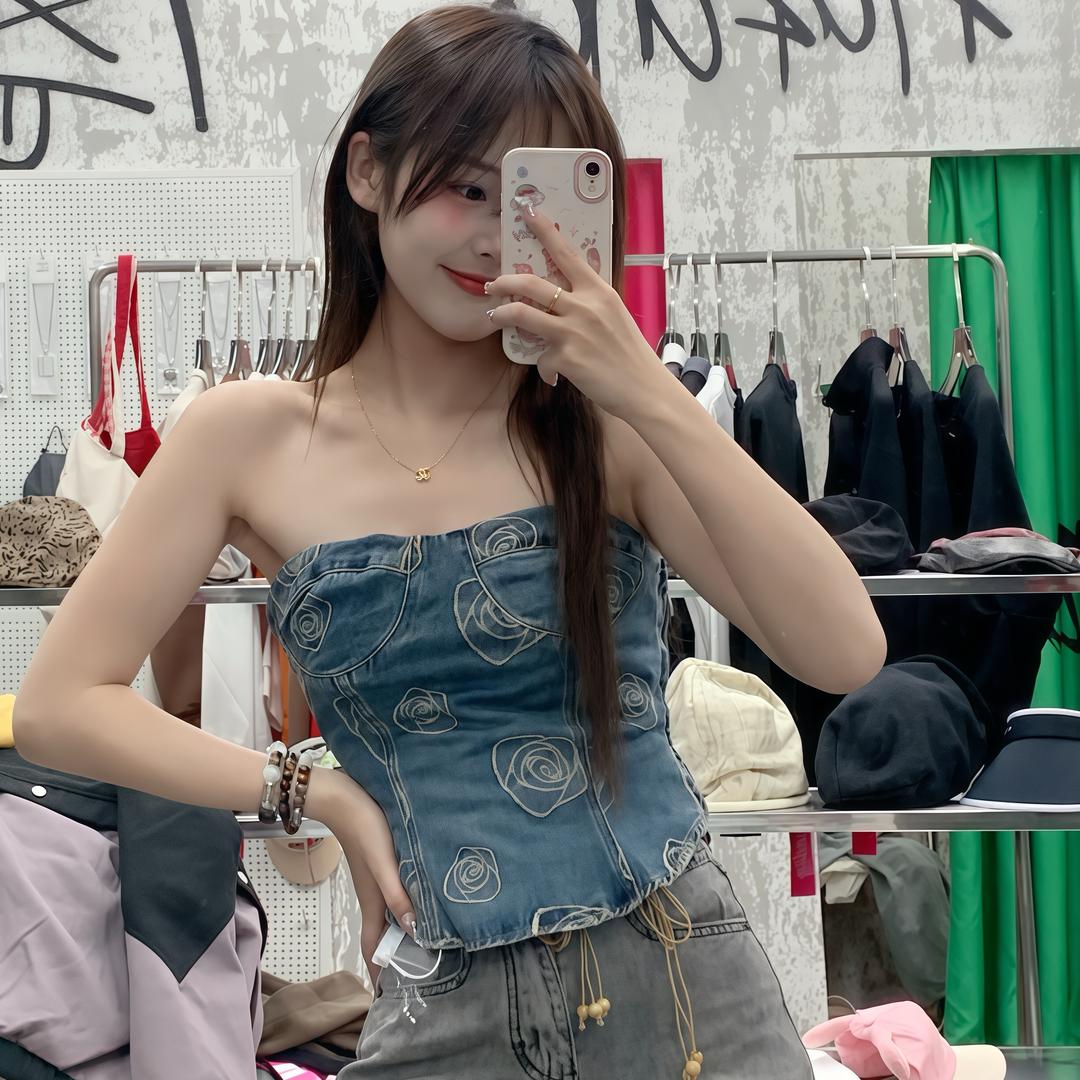 周一潮服集合店