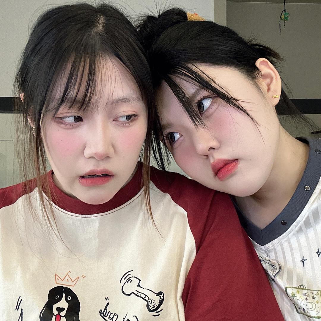 扑哧姐妹