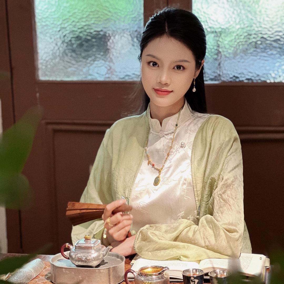 吾佳掌门人佳佳·宝藏版
