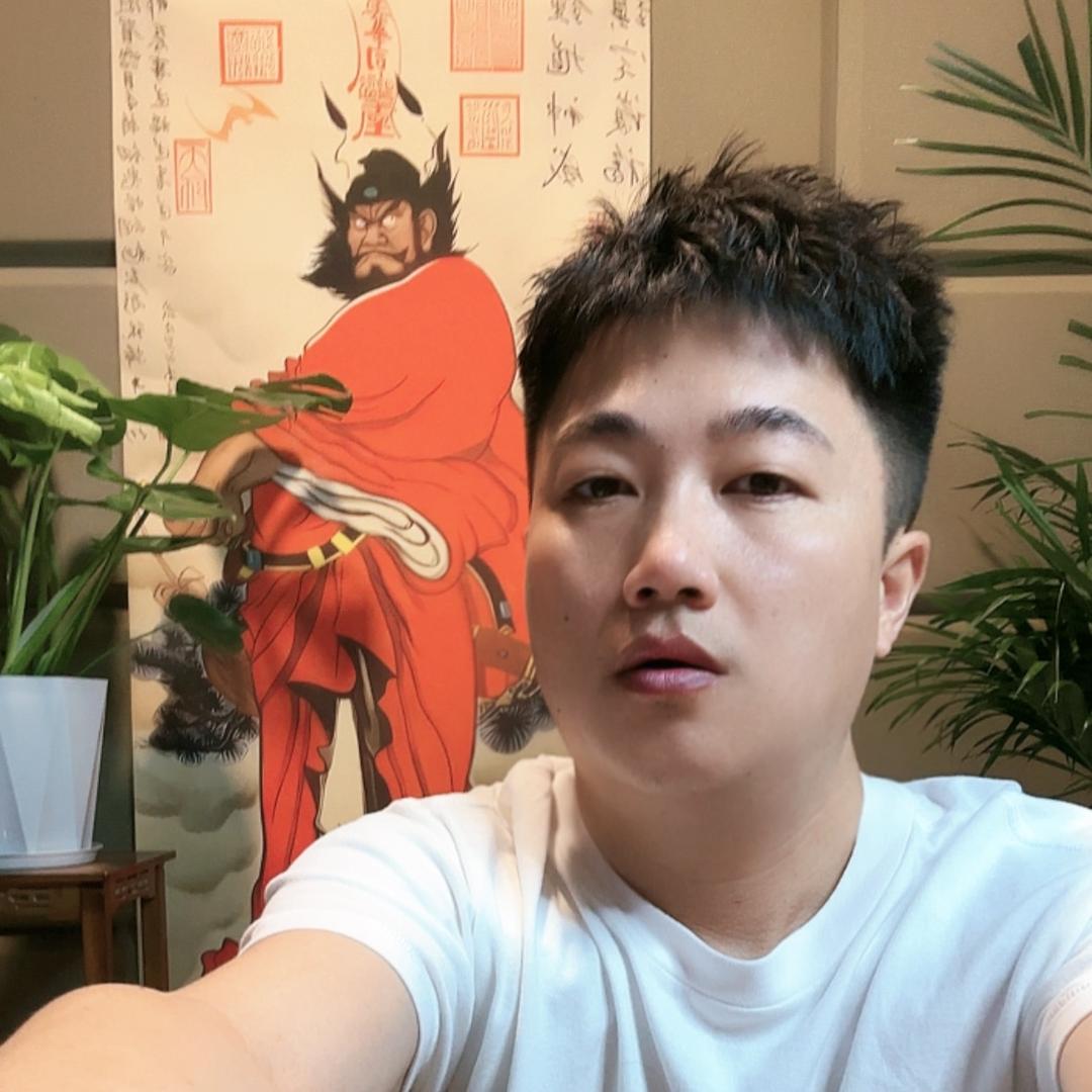 三部曲的男人