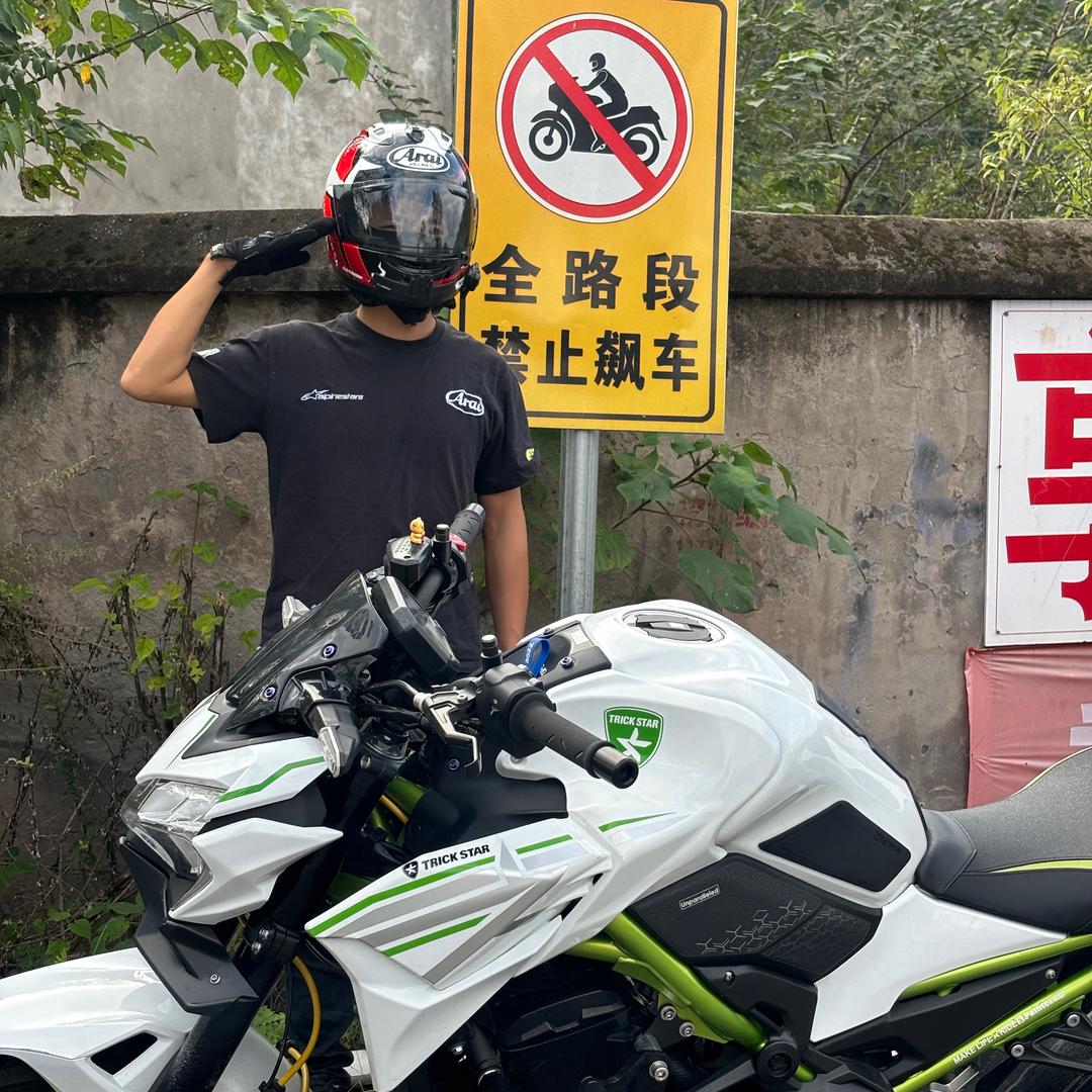 汇德机车-渣老实