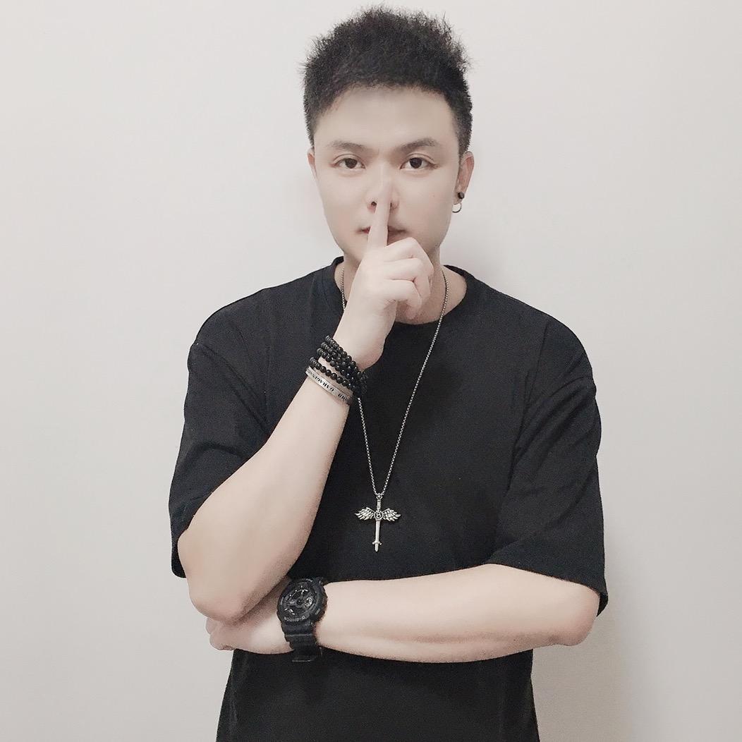 DJ 健仔