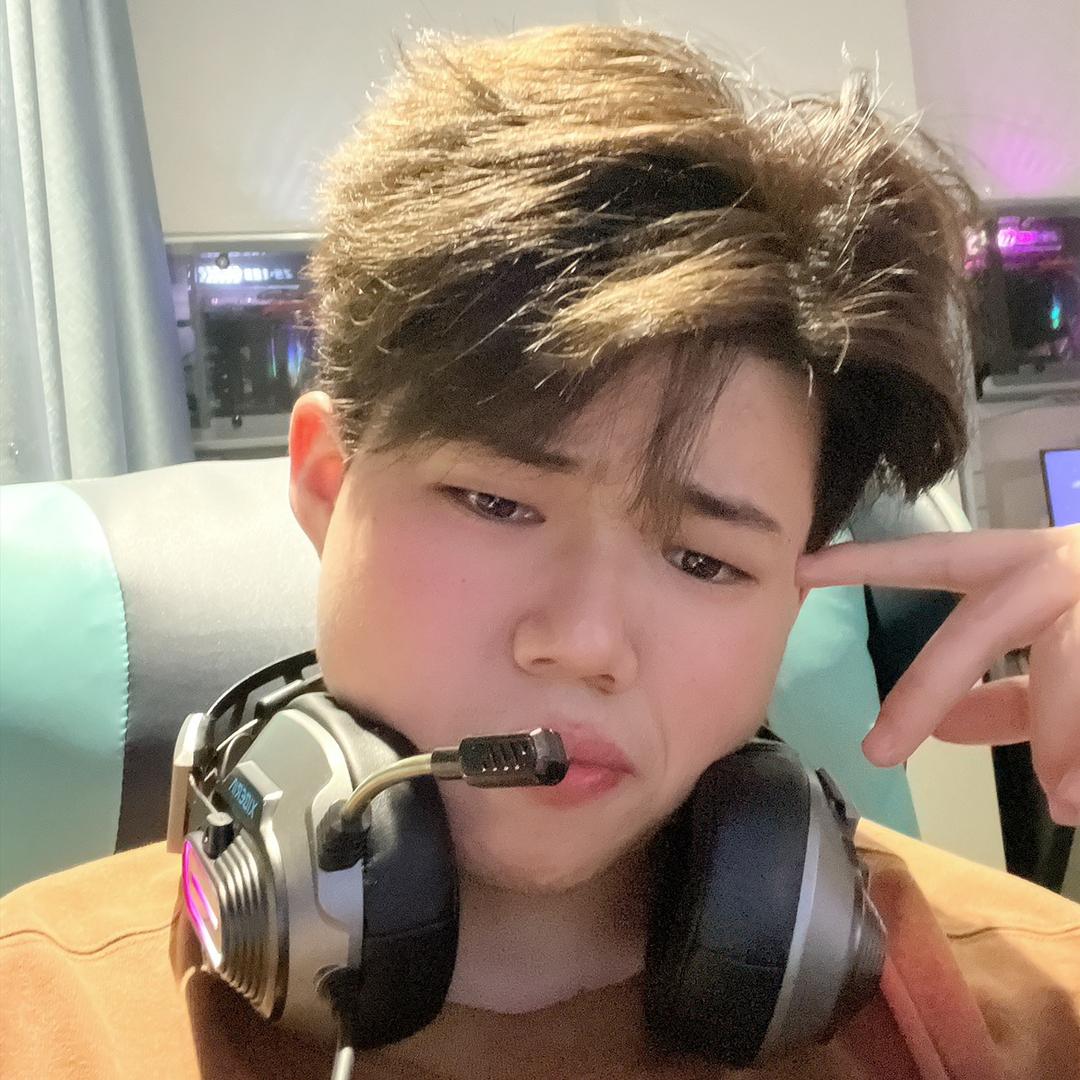 Ｌ∪'ＺＨЁЙ'ＬＯЙＧ