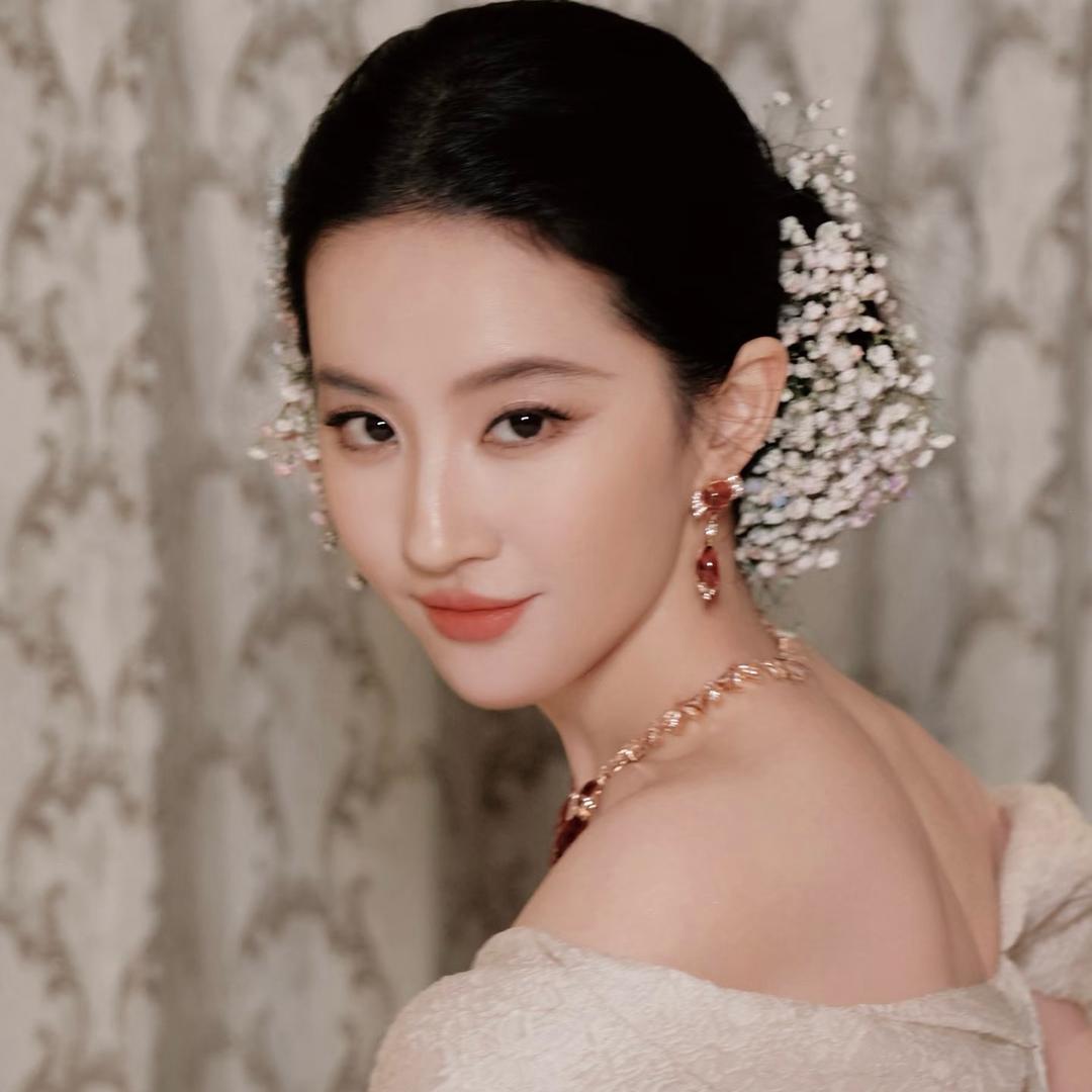 不热心市民糕女士