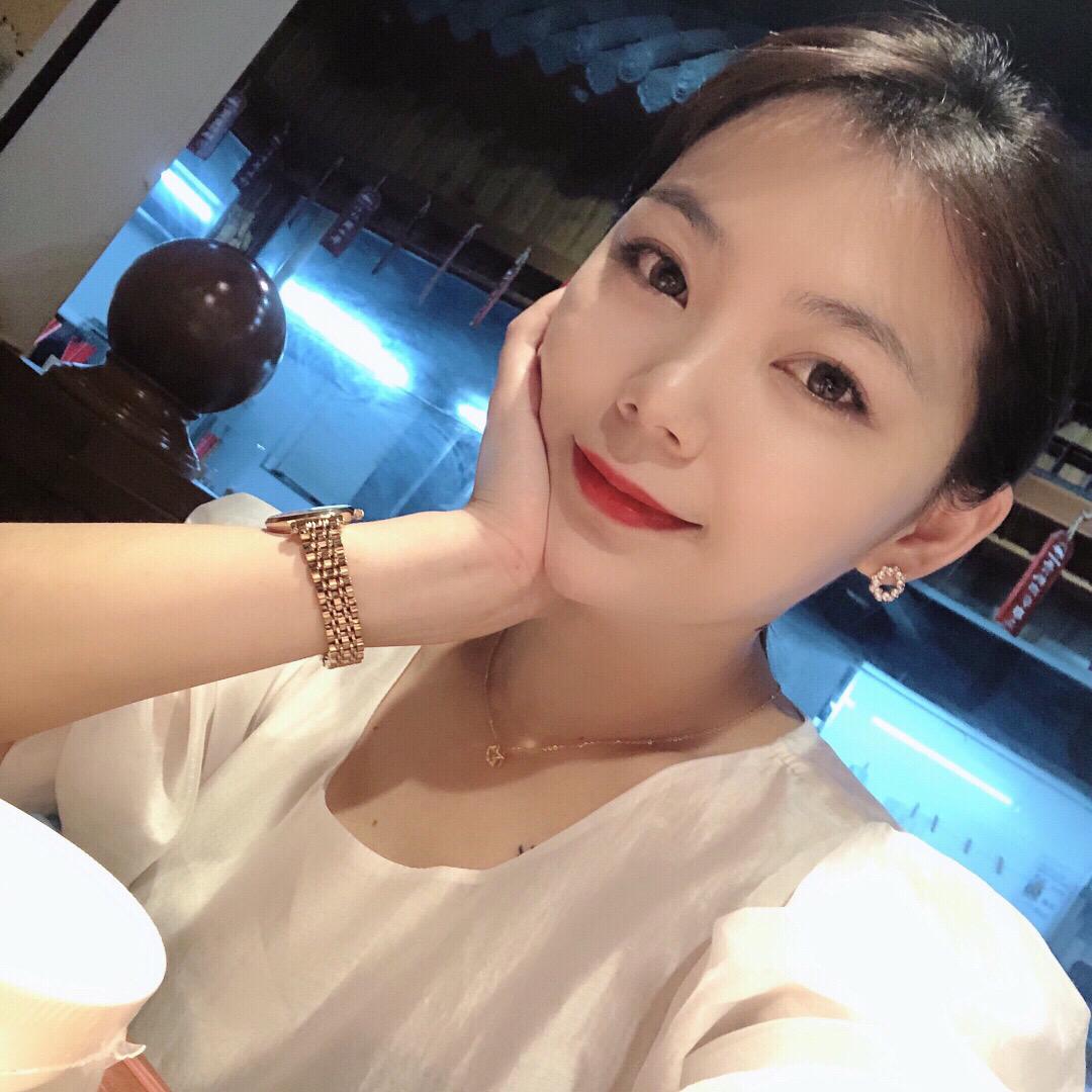 比个✌🏻耶（边买边出版）