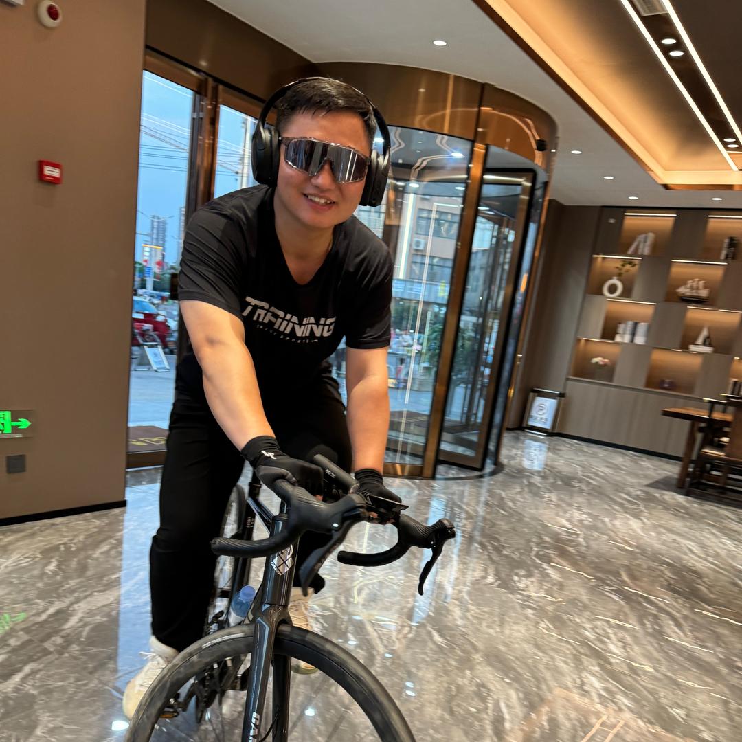 格美酒店张漫飞