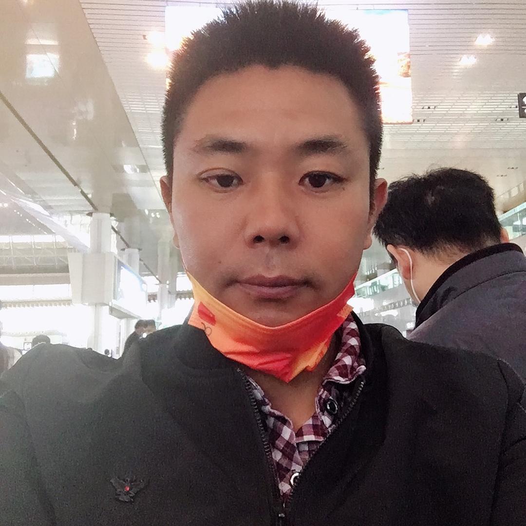 骑着蚂蚁闯红灯