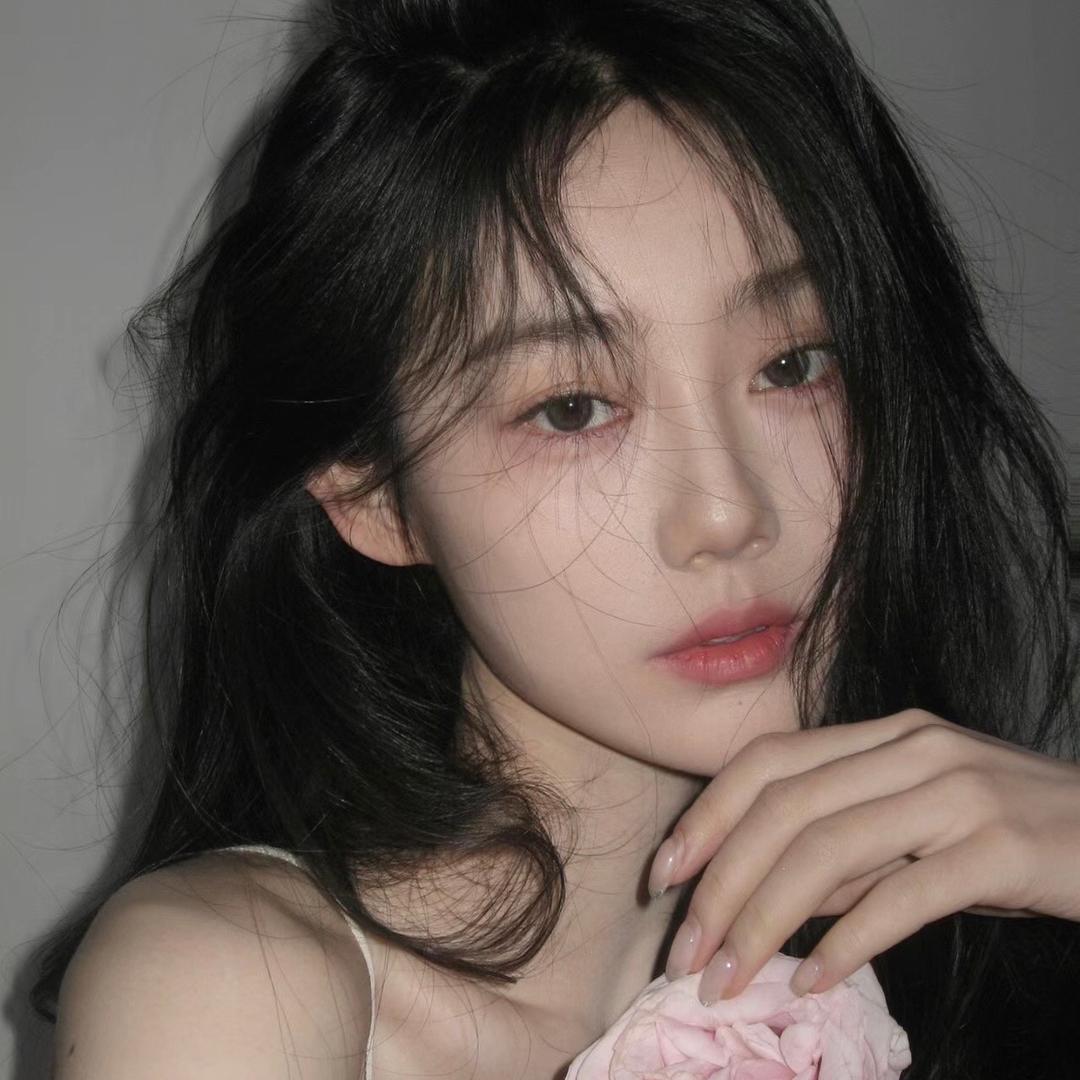 草莓酱˶⍤⃝˶꒳ᵒ꒳ᵎᵎᵎ