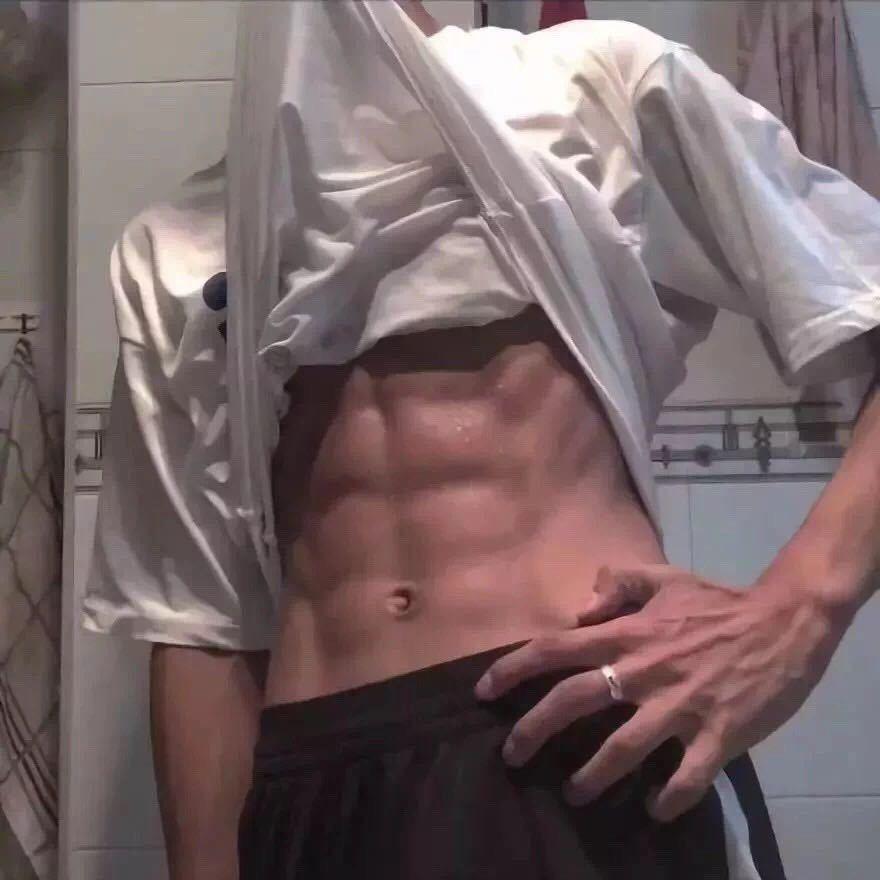 君子凝🅴