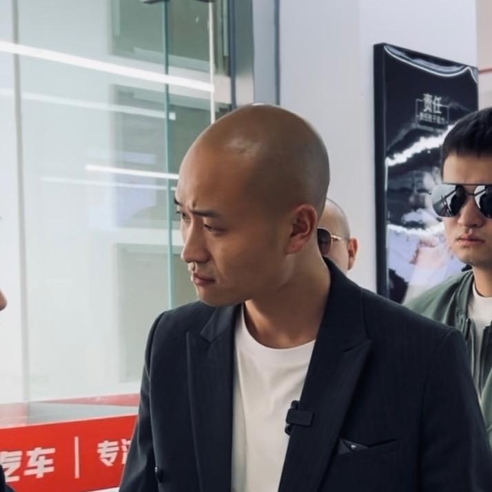 光头兄弟汽车
