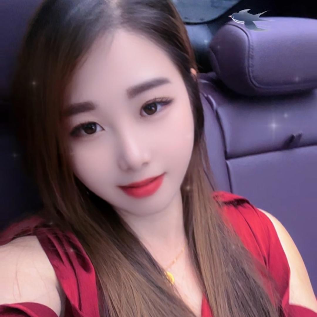 快乐的女生