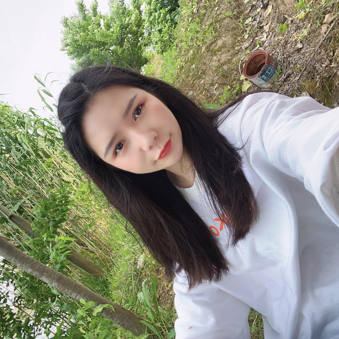 一个沉迷于搓指甲的🥕