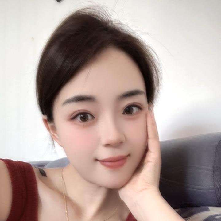 莹盈服饰