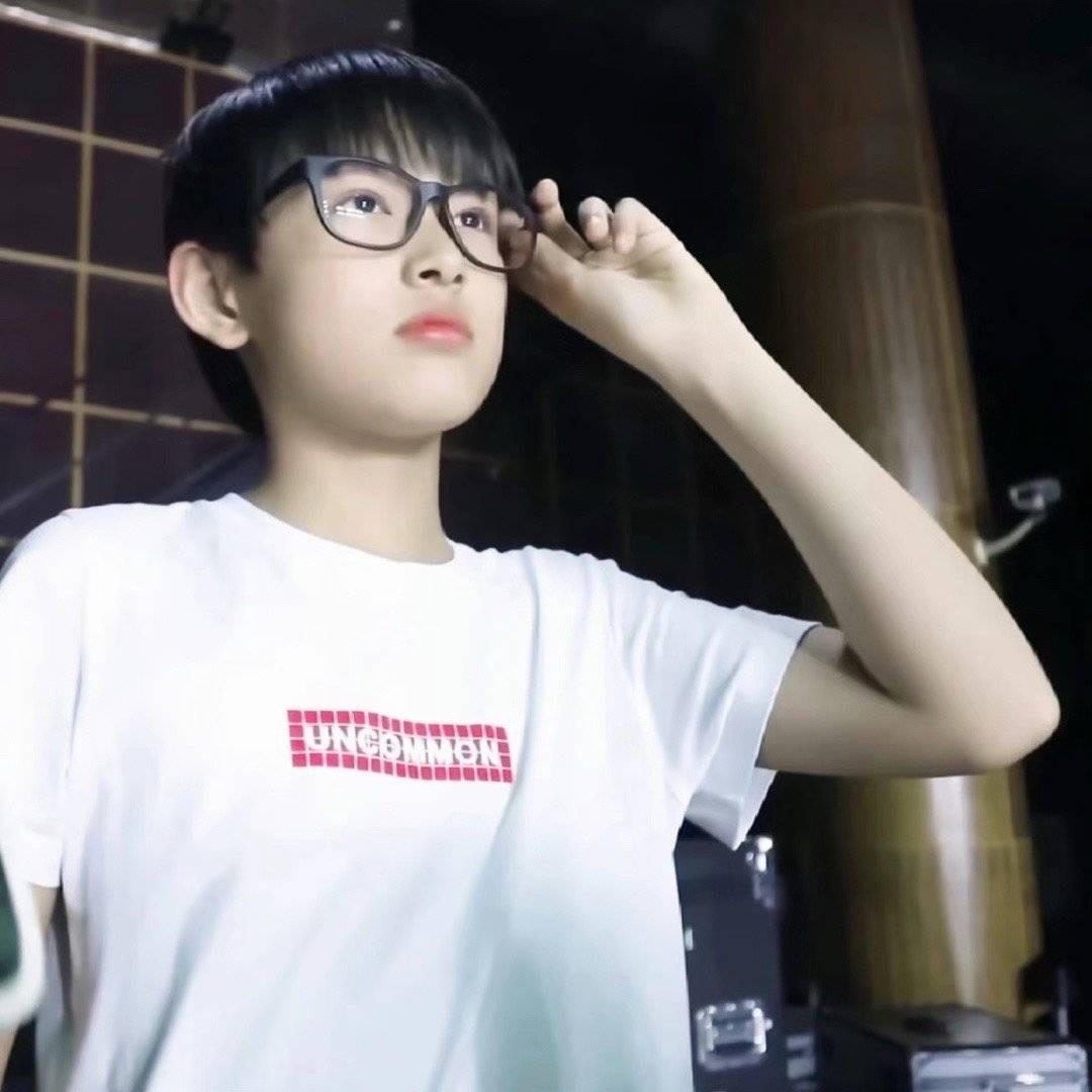 我让你嚼了吗？