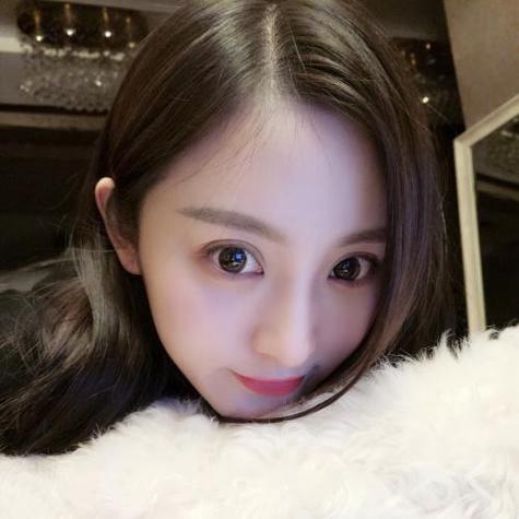 叶晚Aura（爱穿搭）