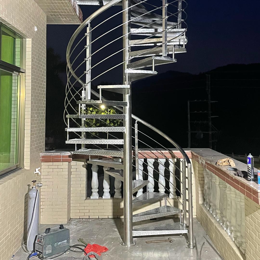 盈居楼梯生产厂家