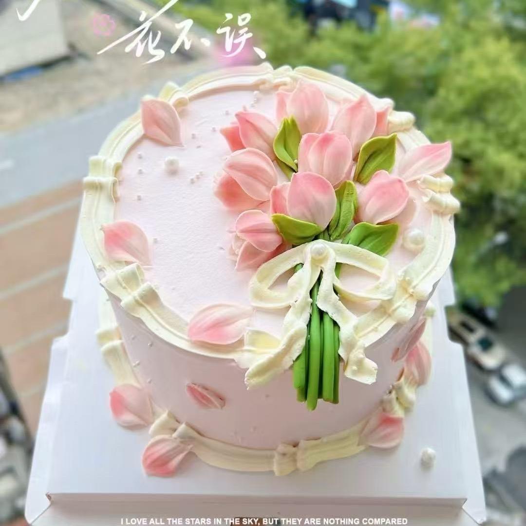 南阳生日蛋糕裱花大白老师
