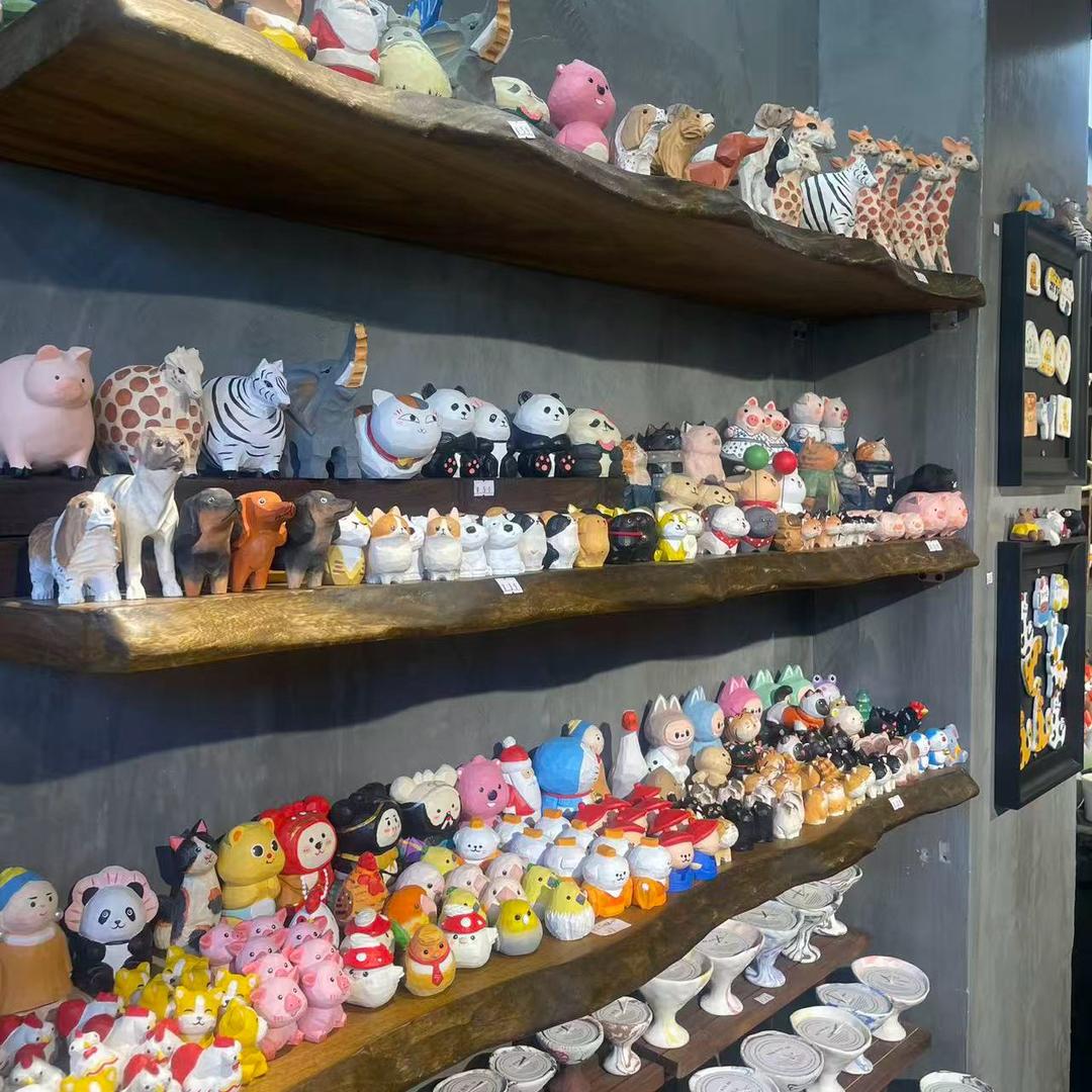 卖钻石的靳老板