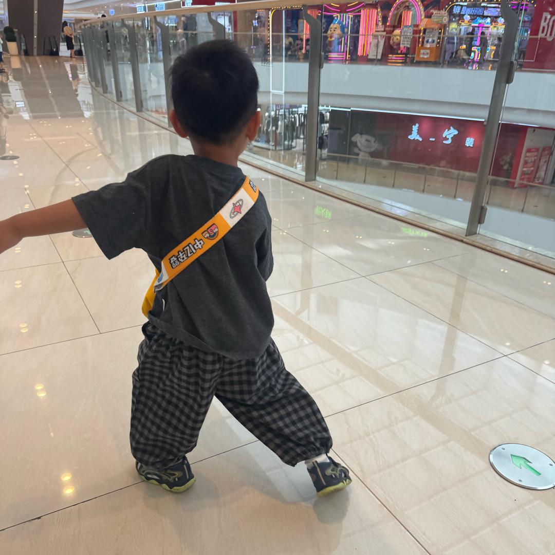 生态鱼放钓鱼塘