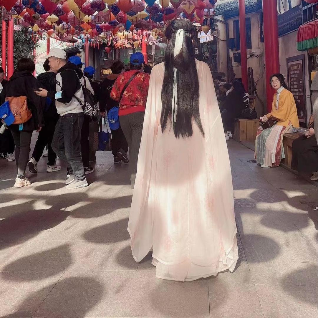不会跳舞的赵赵💃