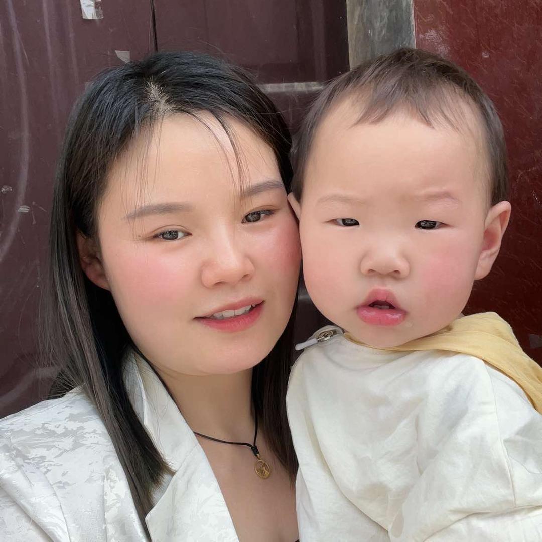 朋朋在嵩县新区