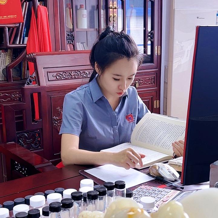 青哥是个小太阳