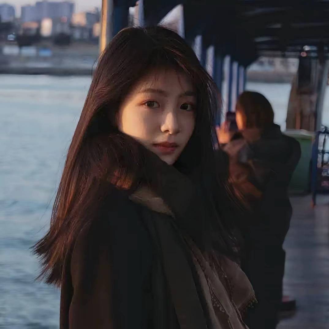 知欧周._