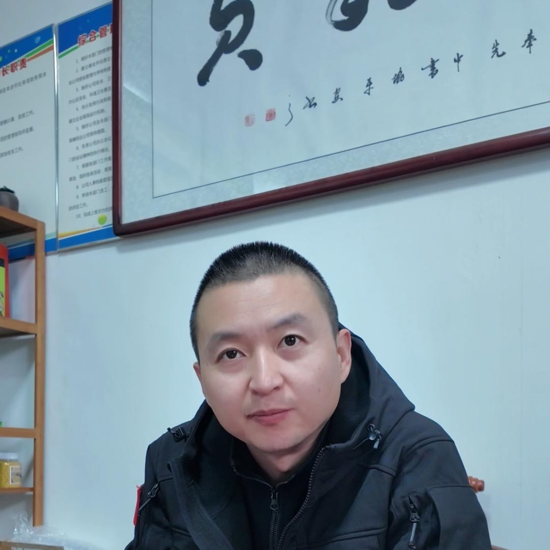90后创业他大舅馍老板
