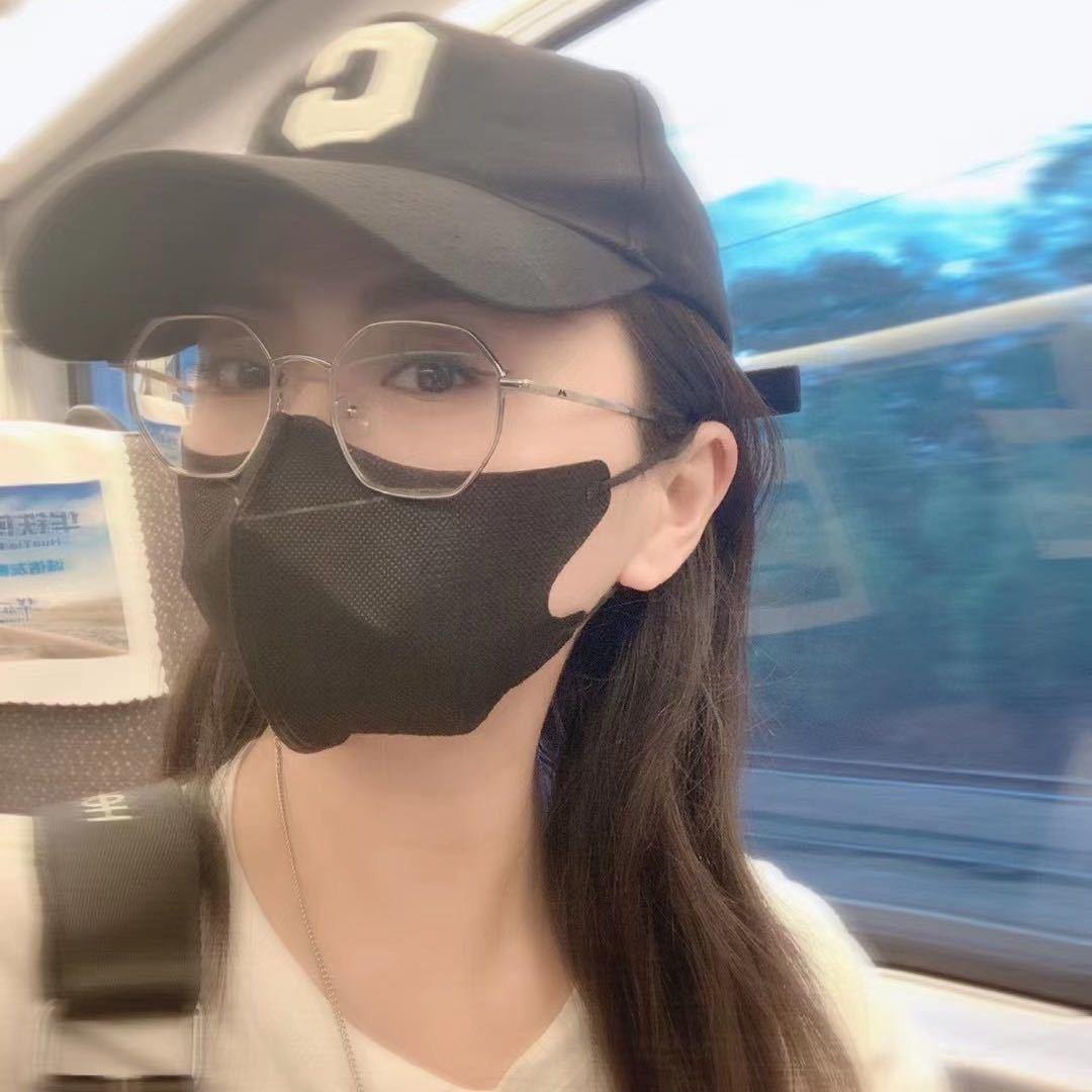 杨洋洋……