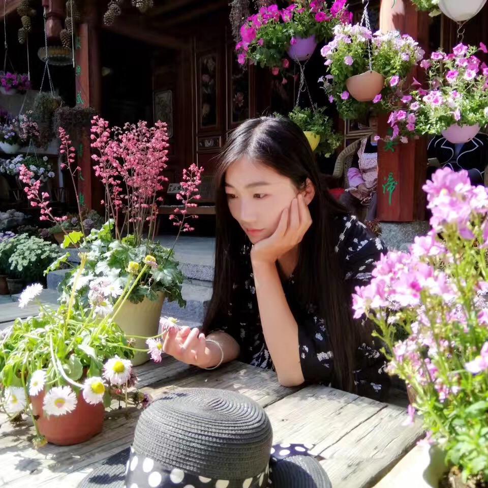 花儿爱编织