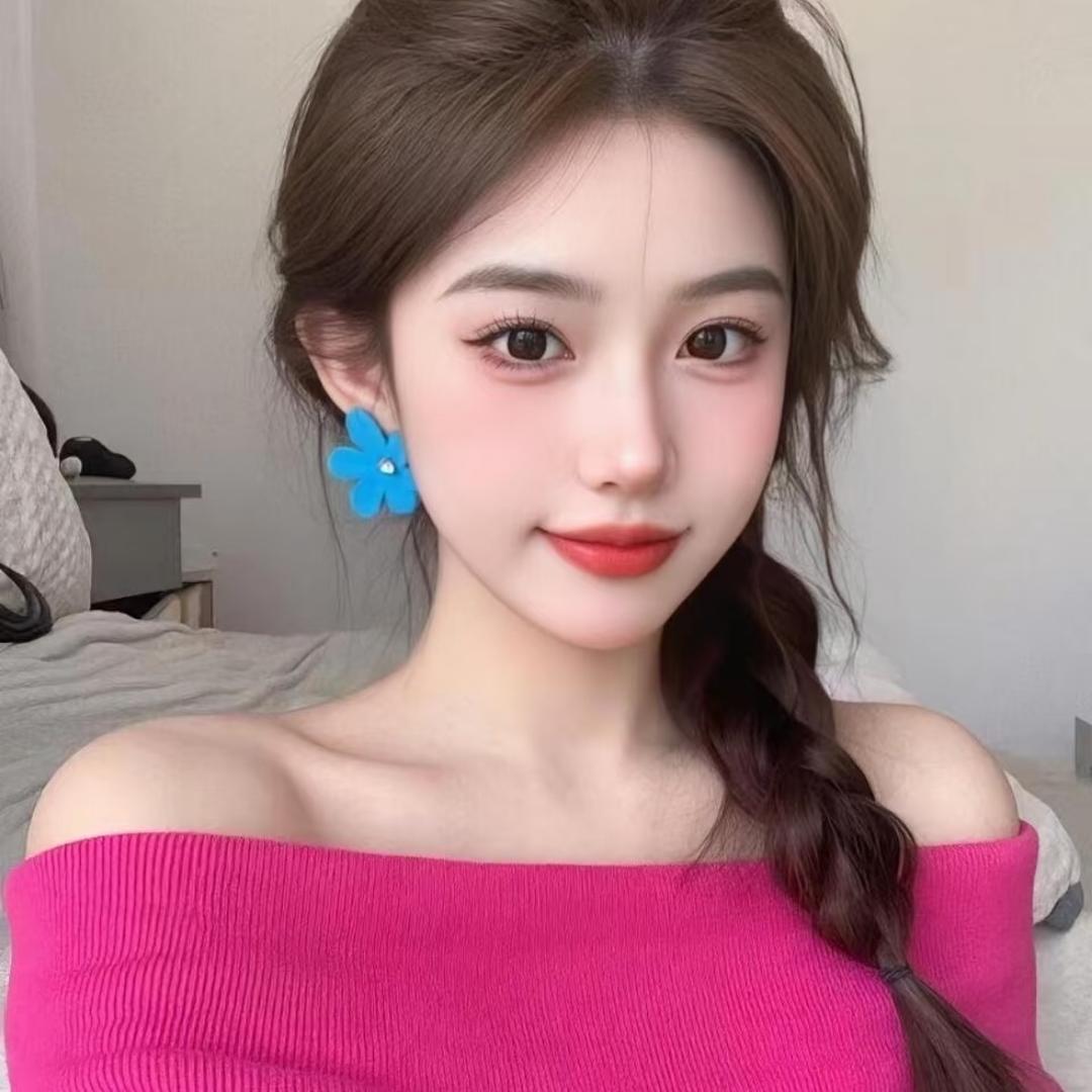 ᥫᦱᐝʟ̆̈ᴜ̆̈ᴄ̆̈ᴋ̆̈ʏ̆̈