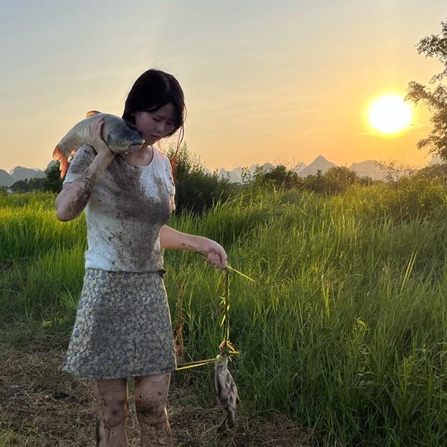 淘艳(保险小姐姐)